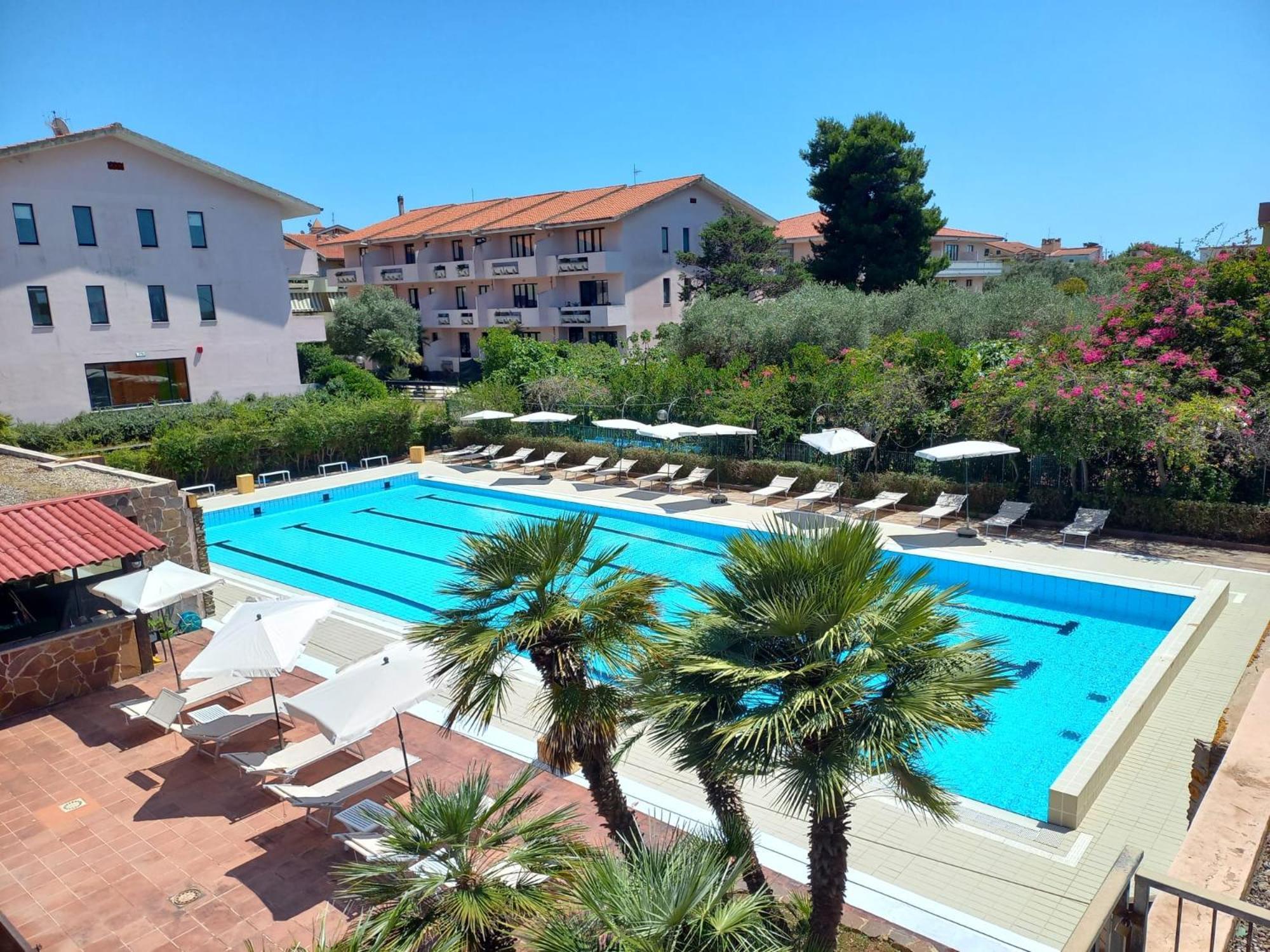 Green Sporting Club Hotel Alghero Exterior photo
